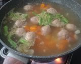 Foto langkah ke 4 dari resep Sayur Sop Bakso Bumbu Racik SIMPLE ENAK.
