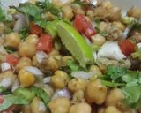 A picture of step 1 of Chana chaat (Chickpea Salad).