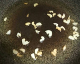 Foto del paso 3 de la receta: Coliflor al vapor con refrito de ajos y pimentón