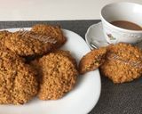 Mézes-zabpelyhes keksz recept fázis 1 fotója