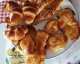 Foto del paso 11 de la receta: Medialunas de Manteca con harina común!! Facilísimo !