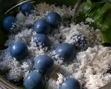 Foto langkah ke 5 dari resep Klepon Bunga Telang.
