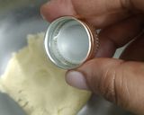 A picture of step 2 of Rose Cookies.