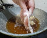 รูปขั้นตอนการทำที่ 2 ของ หมูทอดเครื่องเทศ