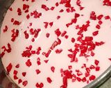A picture of step 6 of Strawberry fruit cake with rice kheer frosting.