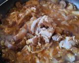 Foto del paso 2 de la receta: Berenjenas y pollo bbq🍆🧅🧀