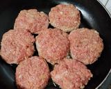 Foto langkah ke 2 dari resep Chicken Patty with Mushroom Sauce.