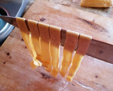 Foto del passaggio 3 della ricetta Parpadelle fresche con salsiccia, melanzana e finocchietto