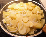 Foto del paso 2 de la receta: Patatas al rebujón