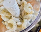 Hình bước làm 1 của món Cà Chua Nhồi Chả Tôm Quết Áp Chảo
