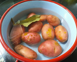 Foto del paso 1 de la receta: Cachelos galegos