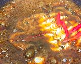 Gambar langkah 3 resipi Hot Pan Megi.
