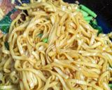 Foto langkah ke 4 dari resep Mi goreng pipih.