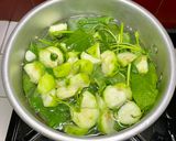 Foto langkah ke 3 dari resep Bening Bayam Oyong.