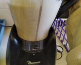 A picture of step 1 of Vanilla crepes.