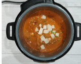 A picture of step 7 of Mutter paneer.