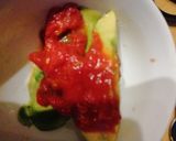 A picture of step 2 of Avo spicy salsa.