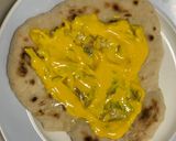 Foto del passaggio 6 della ricetta Pollo tandoori veloce su pane ciapati e salsa alla curcuma