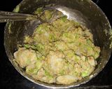 A picture of step 3 of Samosa parathas.