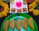 ओल्या खोबर् याची करंजी (olya khobryachi karanji recipe in marathi) रेसिपी स्टेप 3 फोटो 