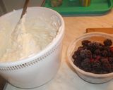 Erdei gyümölcsös diós torta recept fázis 3 fotója