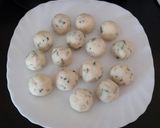 Ancsyka-féle sörös marhapörkölt, vele főtt petrezselymes burgonyagombóccal recept fázis 7 fotója