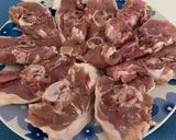 Foto del paso 1 de la receta: Chuletitas de cuello de lechal de la casa