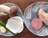 火鸡·欧洲肉肠 饭（利用冰箱里的零星 食材）的食譜步驟2照片