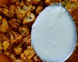 A picture of step 2 of Cauliflower masala fry.