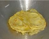 Foto langkah ke 2 dari resep Telur Dadar Sambal Bawang.