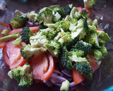Foto del paso 7 de la receta: Ensalada de moñitos con brócoli