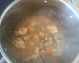 Foto del paso 5 de la receta: Pollo en salsa a mi estilo riojana