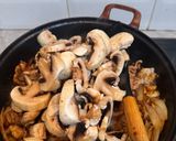 Foto langkah ke 3 dari resep Tumis daging 3 jamur.