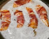 Foto del paso 7 de la receta Solomillos de pollo albardados en salsa de champiñones