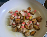 Foto del paso 3 de la receta: Sopa con mejillones y kanikama