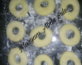 A picture of step 1 of Donuts with Sugar.