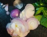 Hình bước làm 2 của món Cá hồi xào cải ngồng