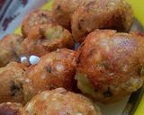 A picture of step 9 of Sabudana Vada.