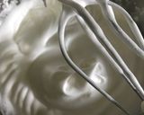 รูปขั้นตอนการทำที่ 5 ของ เค้กชิฟฟ่อนกล้วยหอม(Banana chiffon cake)