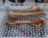 A picture of step 2 of Grilled squid in Japanese taste.