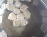 Foto langkah ke 2 dari resep Kuah Sawi Bakso Sapi 🐄.