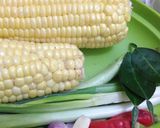 Foto langkah ke 1 dari resep Dadar jagung daun jeruk.