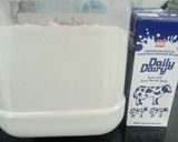 Gambar langkah 2 resipi MILK BREAD 2 INGREDIENTS ONLY (NO YEAST, BUTTER, OIL, EGGS & SUGAR).