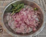 A picture of step 1 of Upma.