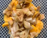 A picture of step 1 of Seasonal creamy fruit salad.
