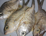 Foto del paso 1 de la receta: Pescado frito aderezado con salsa César