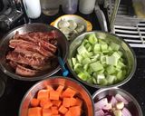 Foto langkah ke 2 dari resep Iga sapi masak batang Sledri besar Wortel.