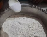 A picture of step 2 of Tandoori Roti.