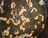 Foto del paso 3 de la receta: Pollo al ajillo con champiñones