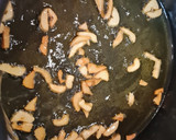 Foto del paso 3 de la receta: Pollo al ajillo con champiñones